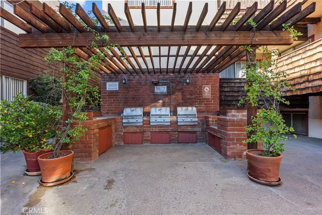 5400 Newcastle, Encino, CA 91316