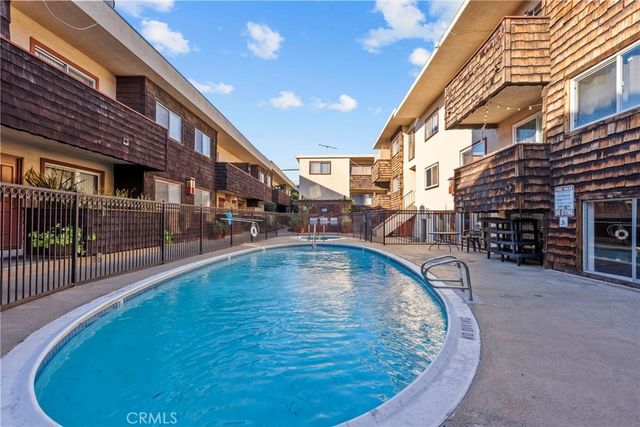 5400 Newcastle, Encino, CA 91316