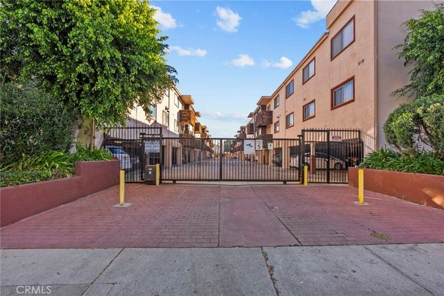 5400 Newcastle, Encino, CA 91316