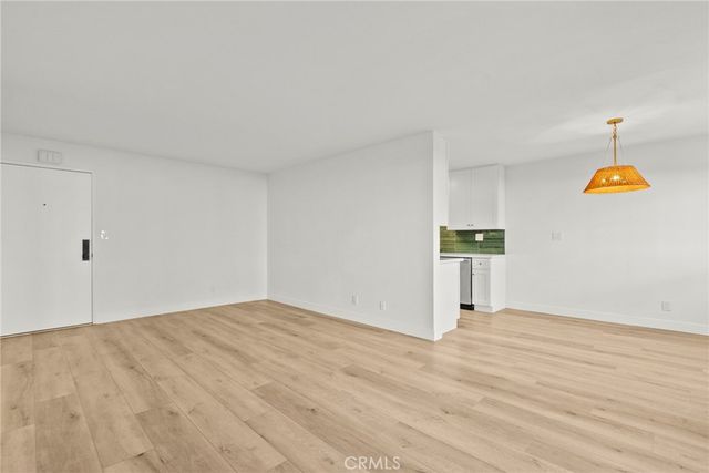 5400 Newcastle, Encino, CA 91316