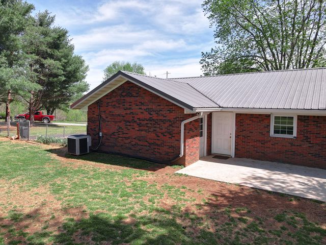 202 Willa Drive, Monticello, KY 42633