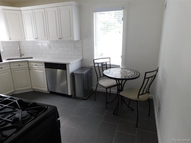 1524 Emmons Avenue, Birmingham, MI 48009