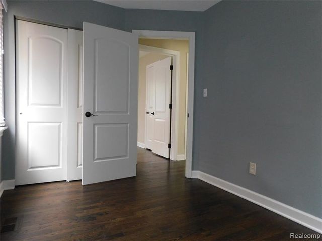 1524 Emmons Avenue, Birmingham, MI 48009