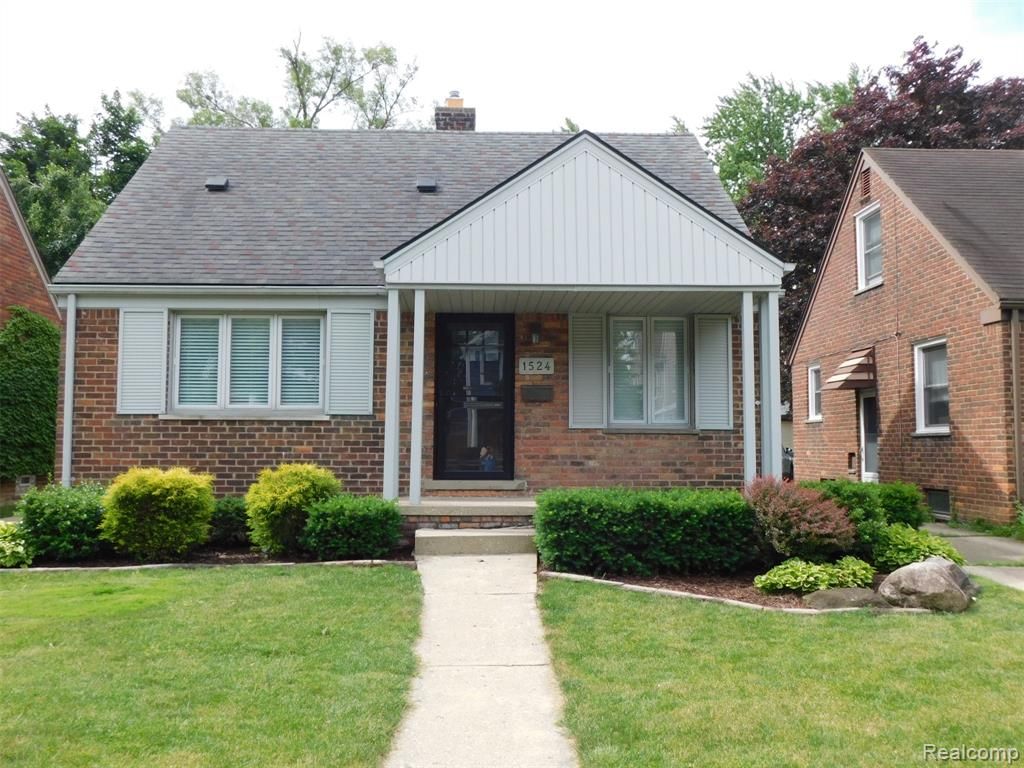 1524 Emmons Avenue, Birmingham, MI 48009