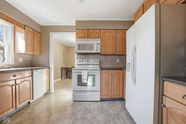 201 N East Street, Pendleton, IN 46064