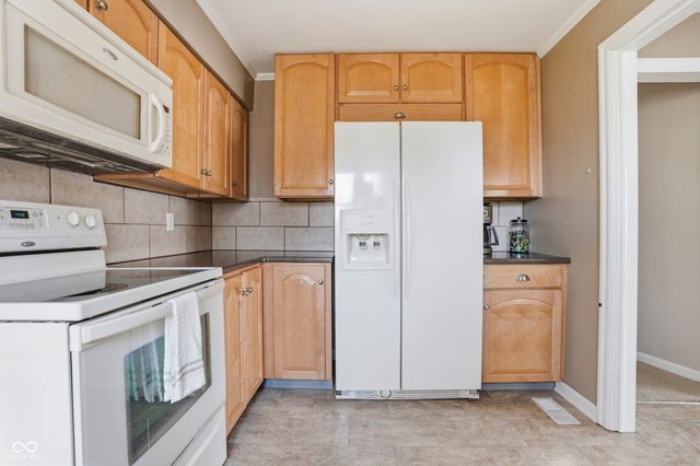 201 N East Street, Pendleton, IN 46064