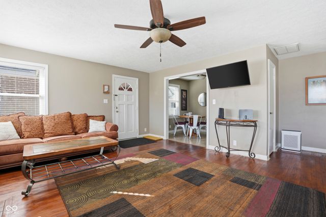 201 N East Street, Pendleton, IN 46064