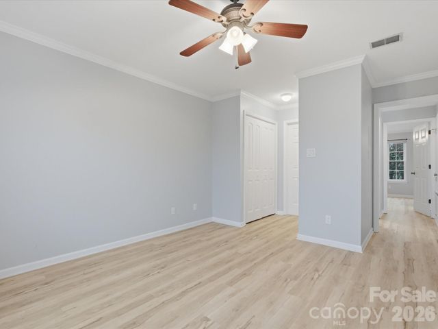 9404 S Vicksburg Park Court, Charlotte, NC 28210