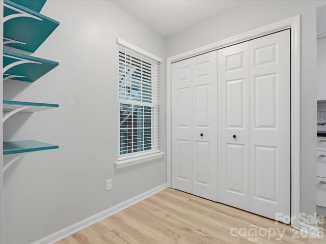 9404 S Vicksburg Park Court, Charlotte, NC 28210