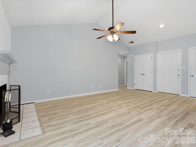 9404 S Vicksburg Park Court, Charlotte, NC 28210