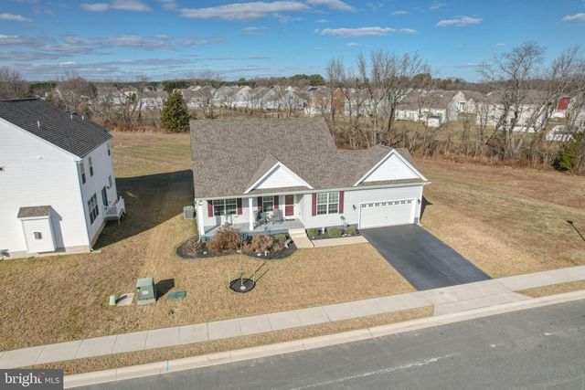 320 CLEAR STREAM DR, Dover, DE 19904