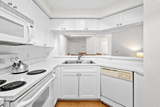 2727 Anzio Court 307, Palm Beach Gardens, FL 33410