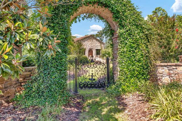 106 Allen Drive, New Bern, NC 28562