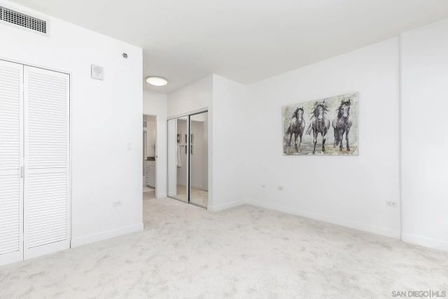 425 W Beech St 327, San Diego, CA 92101