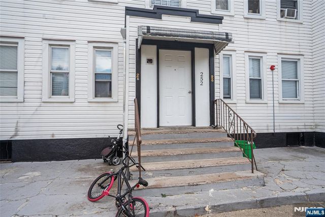 252 River Drive 3, Garfield, NJ 07026