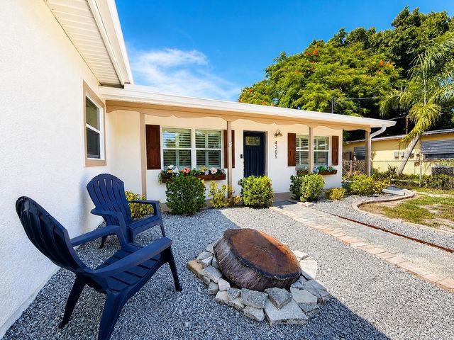 4305 W BAY AVENUE, Tampa, FL 33616