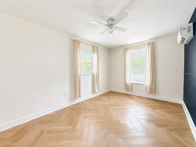 4305 W BAY AVENUE, Tampa, FL 33616