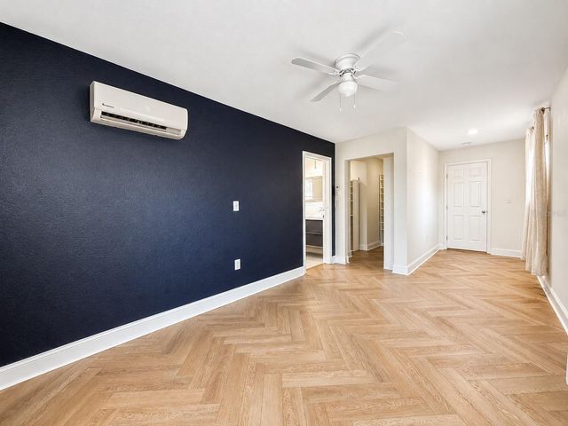 4305 W BAY AVENUE, Tampa, FL 33616