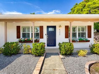 4305 W BAY AVENUE, Tampa, FL 33616