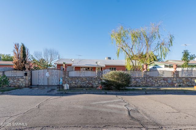 1805 E Colorado Avenue, Las Cruces, NM 88001