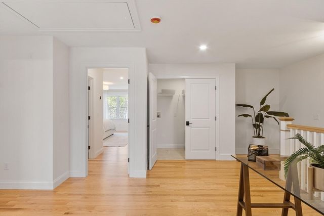 77 Oliver Pond Circle 10, Franklin, MA 02038