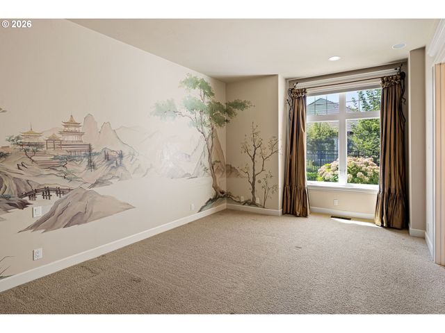 2663 RIDGEMONT Dr, Eugene, OR 97405
