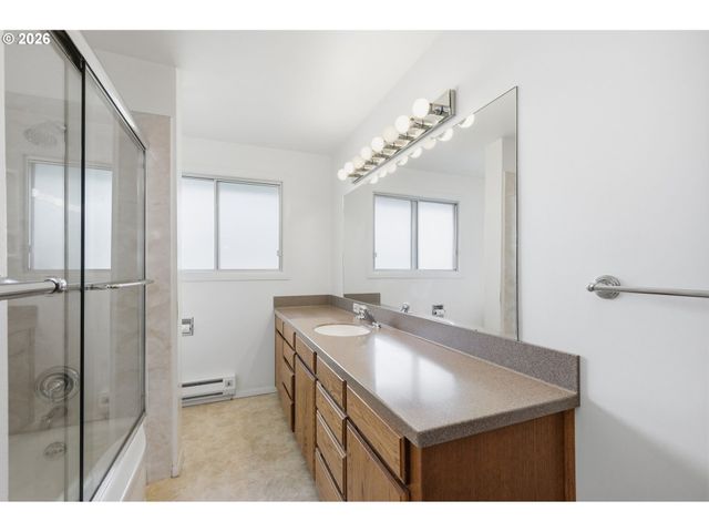 2541 MARCOLA Rd, Springfield, OR 97477