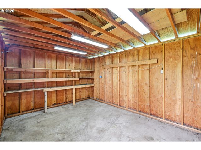 2541 MARCOLA Rd, Springfield, OR 97477