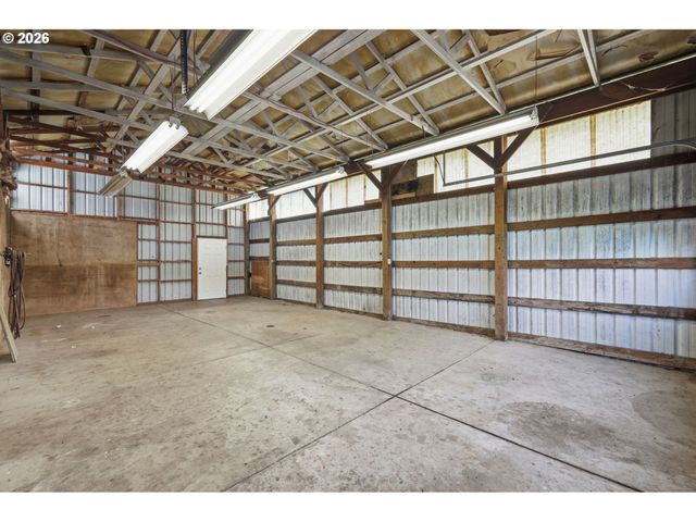 2541 MARCOLA Rd, Springfield, OR 97477