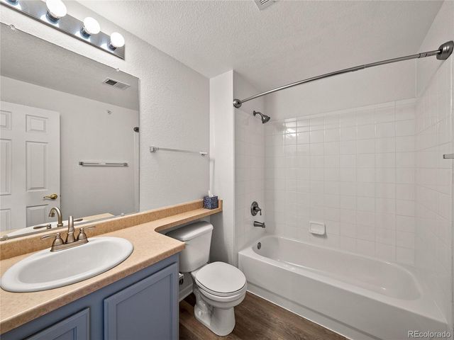 7440 S Blackhawk Street 306, Englewood, CO 80112