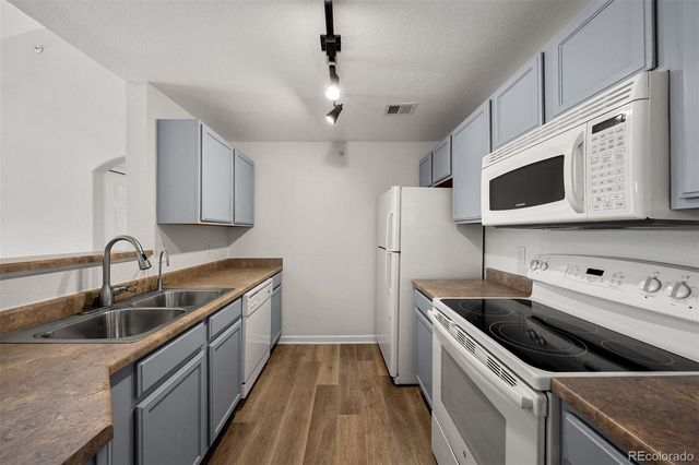 7440 S Blackhawk Street 306, Englewood, CO 80112