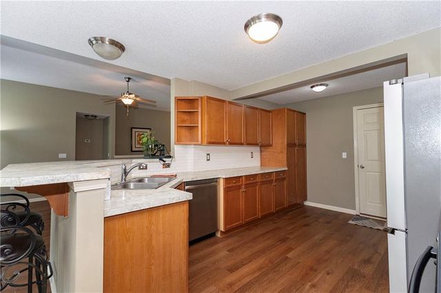 5005 NW Flintridge Drive, Riverside, MO 64150