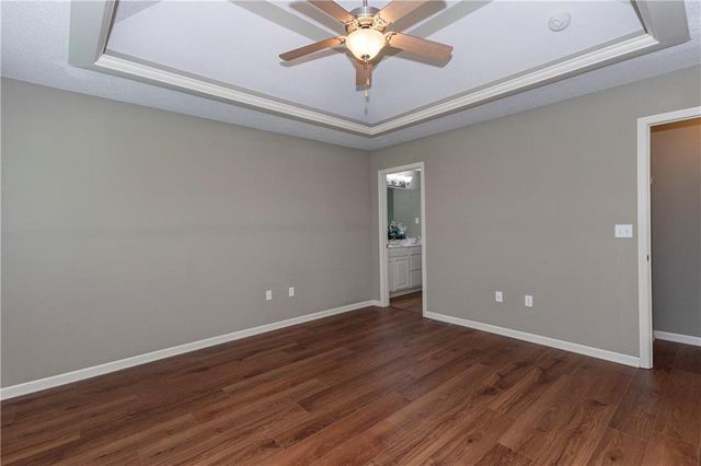 5005 NW Flintridge Drive, Riverside, MO 64150