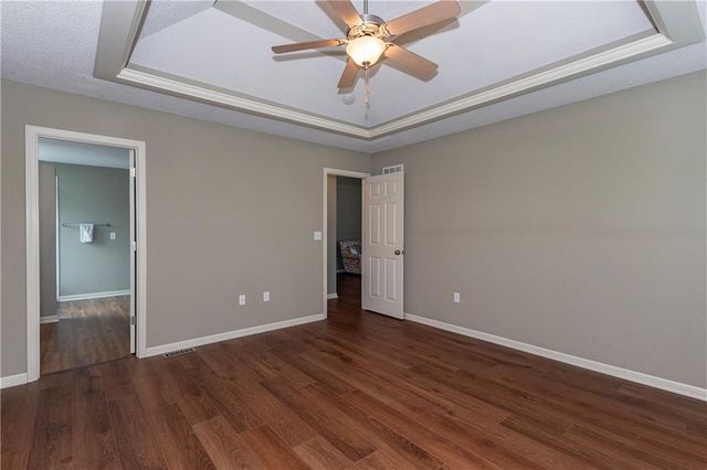 5005 NW Flintridge Drive, Riverside, MO 64150