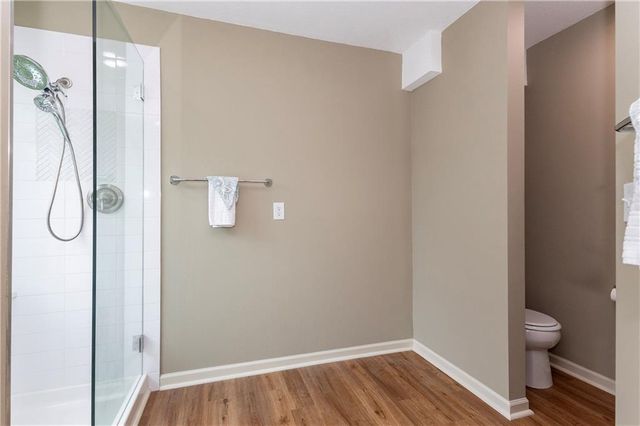 5005 NW Flintridge Drive, Riverside, MO 64150