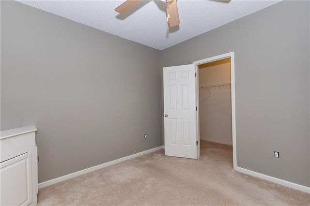 5005 NW Flintridge Drive, Riverside, MO 64150