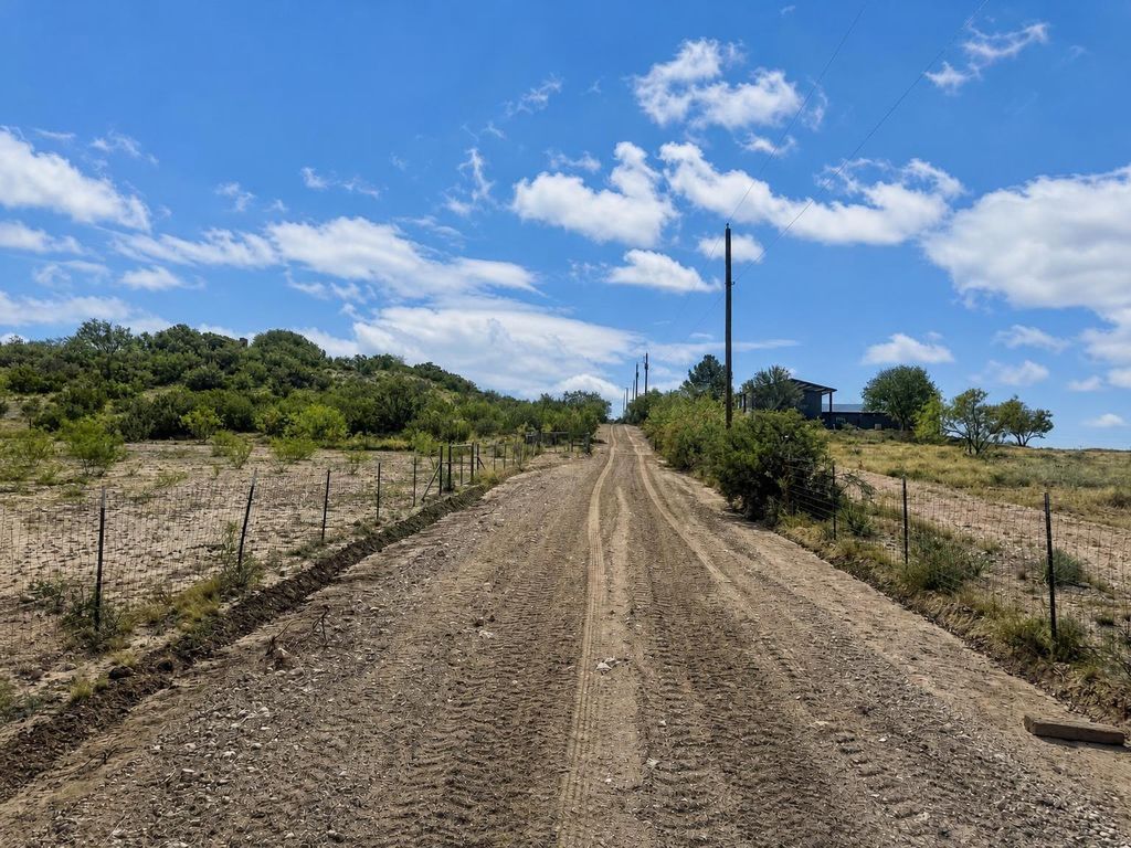 Image 1 of property listing at 11482 Twin Lakes Lane, San Angelo, TX 76904