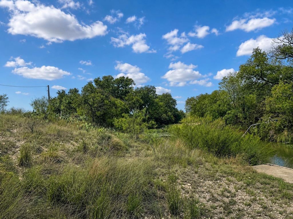 Image 16 of property listing at 11482 Twin Lakes Lane, San Angelo, TX 76904