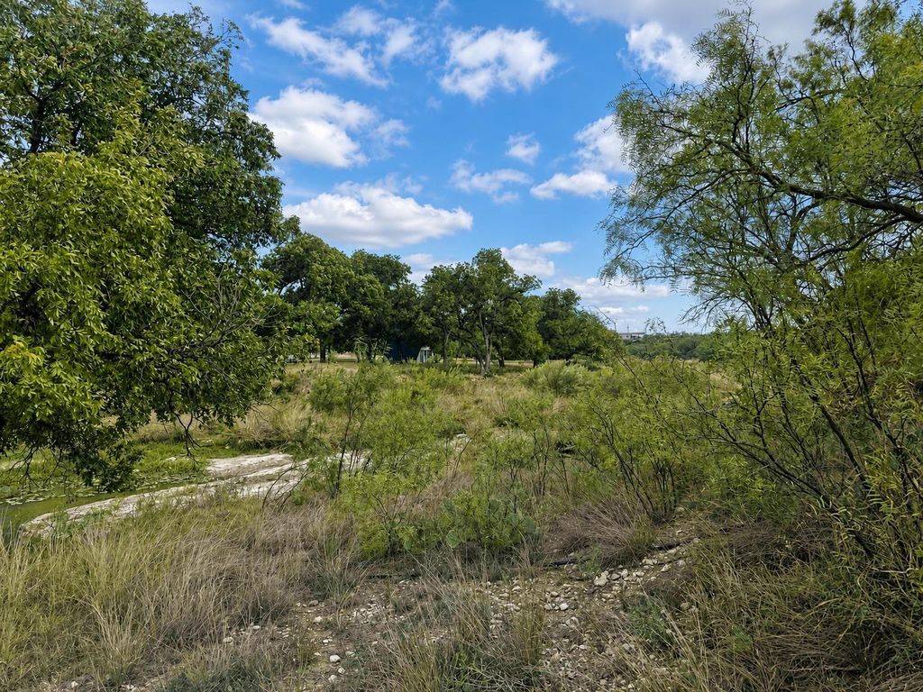 Image 17 of property listing at 11482 Twin Lakes Lane, San Angelo, TX 76904