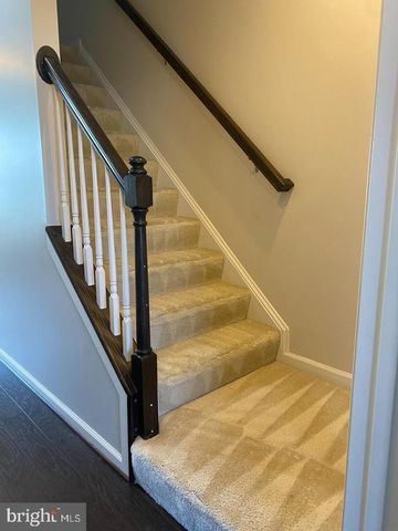 8929 QUARRY RD, Manassas, VA 20110