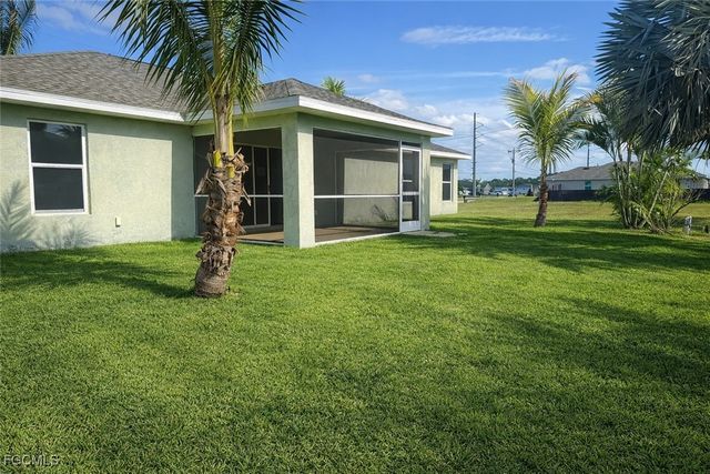 2010 Kismet PKWY W, Cape Coral, FL 33993