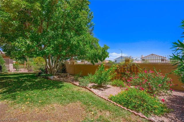 5621 Lost Tree Circle, Las Vegas, NV 89130