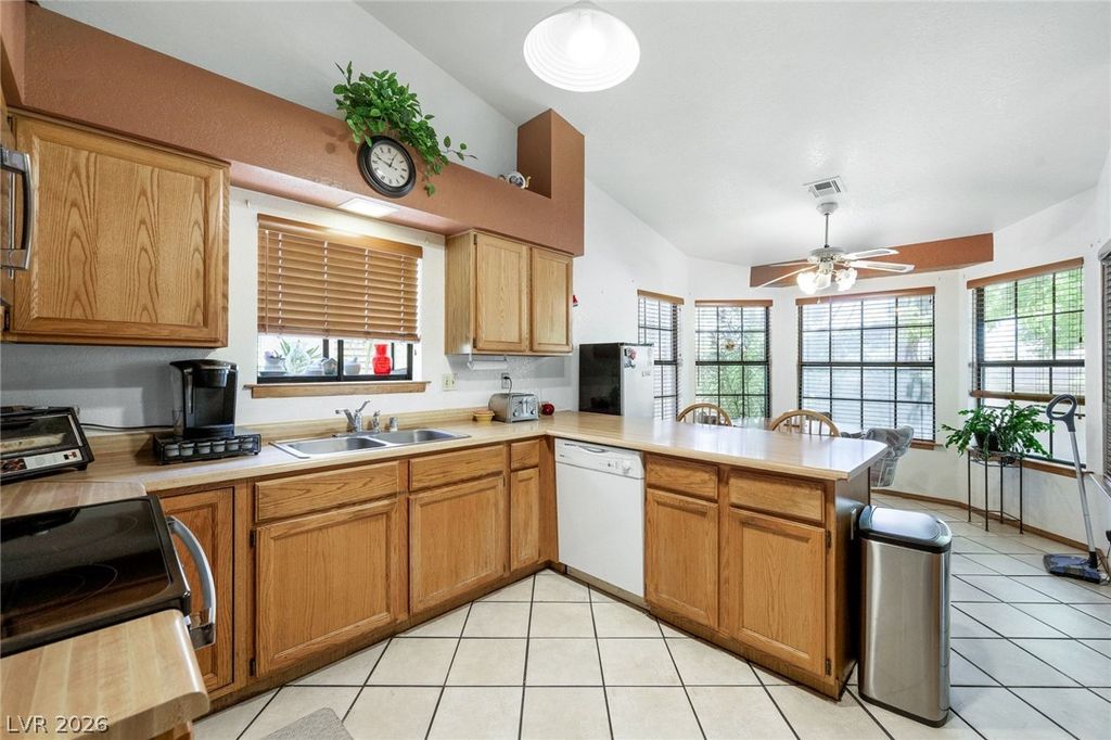 5621 Lost Tree Circle, Las Vegas, NV 89130 — photo 4