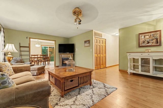 309 Thistle Drive, Bolingbrook, IL 60490
