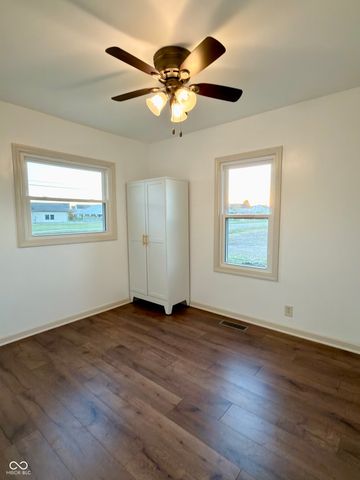 1870 W 200 S, Columbus, IN 47201