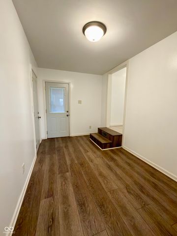 1870 W 200 S, Columbus, IN 47201