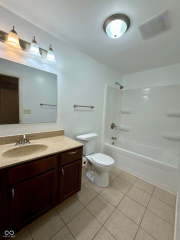 1870 W 200 S, Columbus, IN 47201