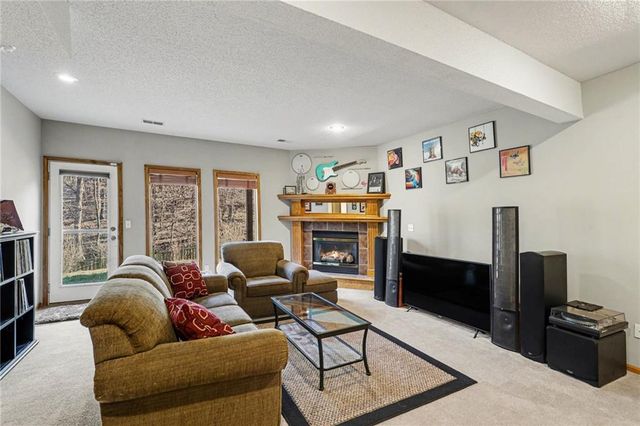 1903 NW 75th Street, Kansas City, MO 64151