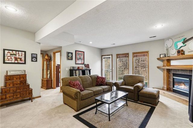 1903 NW 75th Street, Kansas City, MO 64151