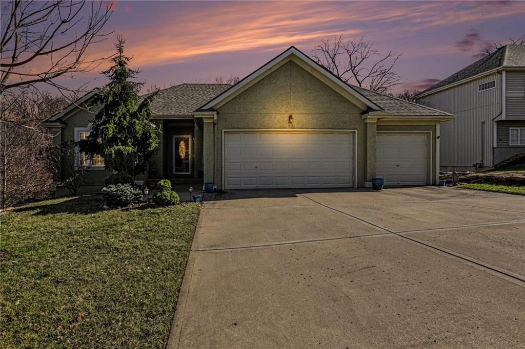 1903 NW 75th Street, Kansas City, MO 64151